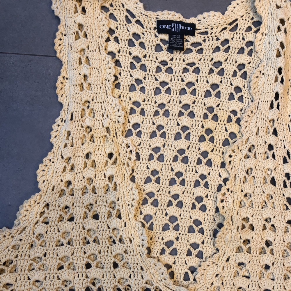 One Step Up Crocheted Vest - Picture 3 of 13